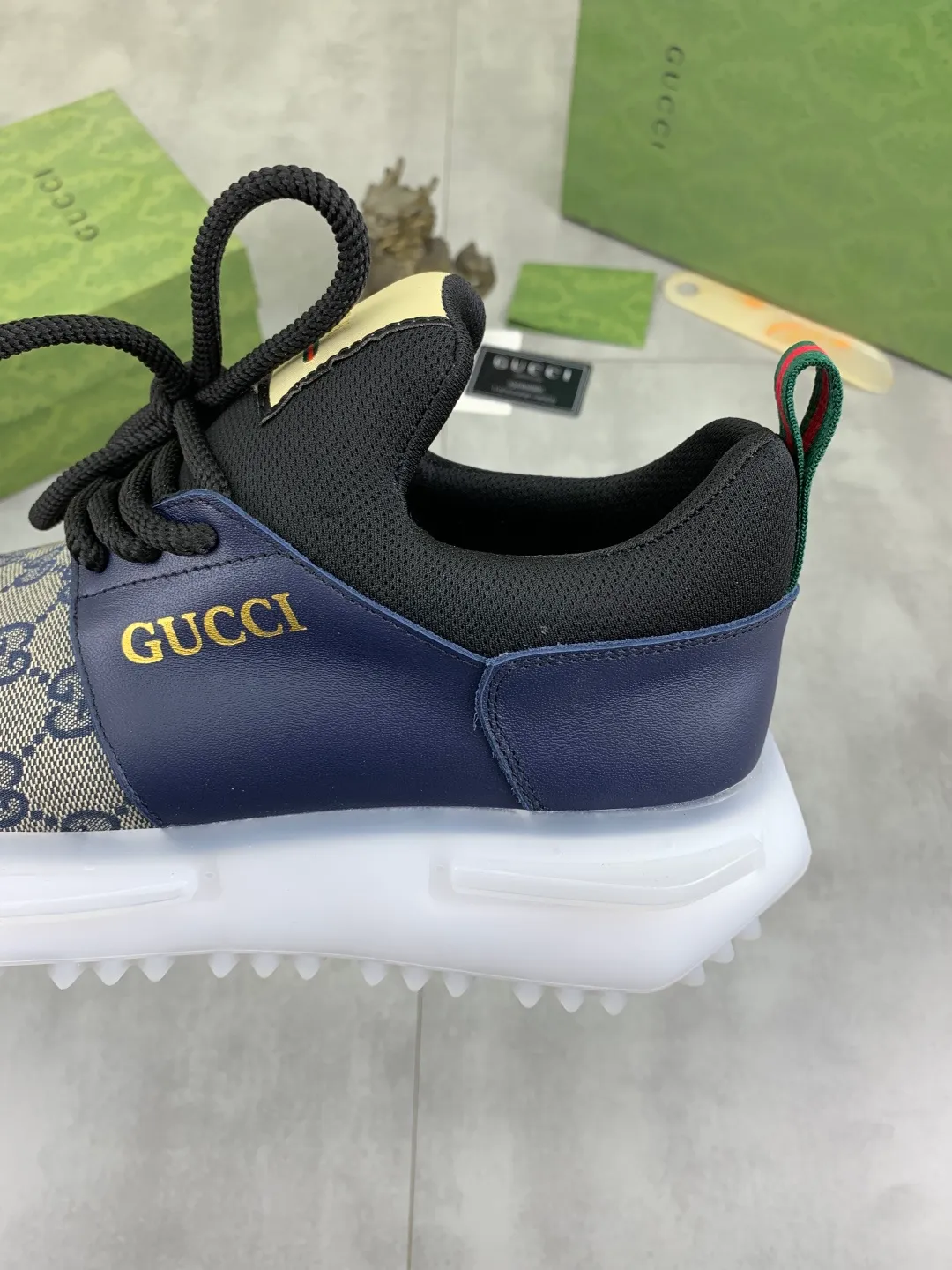 Men's shoes 💰P460💰[New style]🆘 Gucci [GUCCI] classic fashion high-top men's shoes, synchronized with counters, exquisite workmanship, exquisite color matching, the upper is made of original soft double G calfskin Gucci webbing ➕ first-layer pigskin lining ➕ pigskin feet The lasts made according to the original version are quite attractive both on the foot and in the placement. There is no need to explain the good style, the workmanship is superior, quality determines everything, absolutely versatile, code number: 38-44, 2️⃣colors🉑️ to choose from